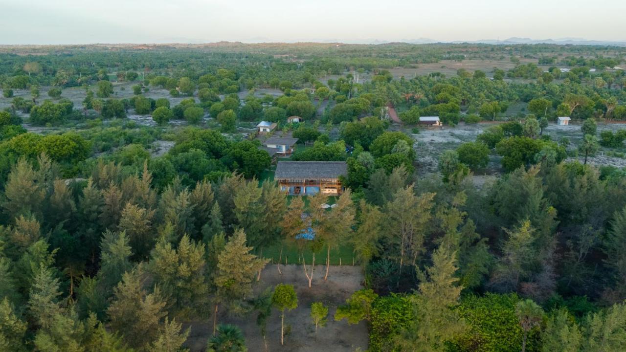Niketh Villa Komari Arugambay Екстериор снимка