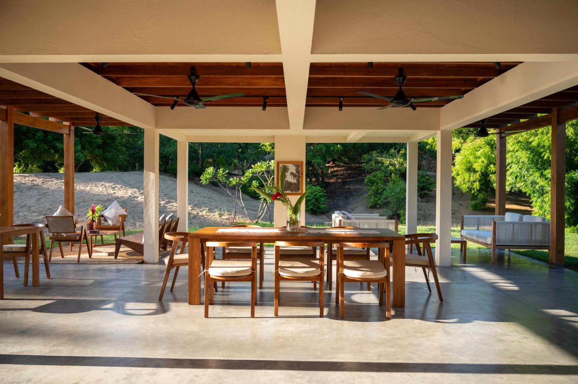 Niketh Villa Komari Arugambay Екстериор снимка
